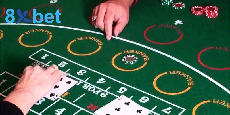 Hướng Dẫn Cách Chơi Baccarat, Sicbo, Roulette Tại 8XBET Chi tiết cách chơi Baccarat đơn giản ở 8XBET